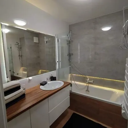 Apartment Apartament Centrum - Silvaking Dla Wymagajacych *